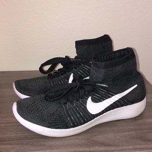 Nike Lunar Epic Flyknit running shoes